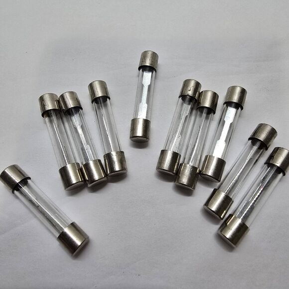 Bussmann Fuse‎ / 15 amp 32V / 6.3x32mm / Fast Acting / Lot of 10 - Picture 1 of 1